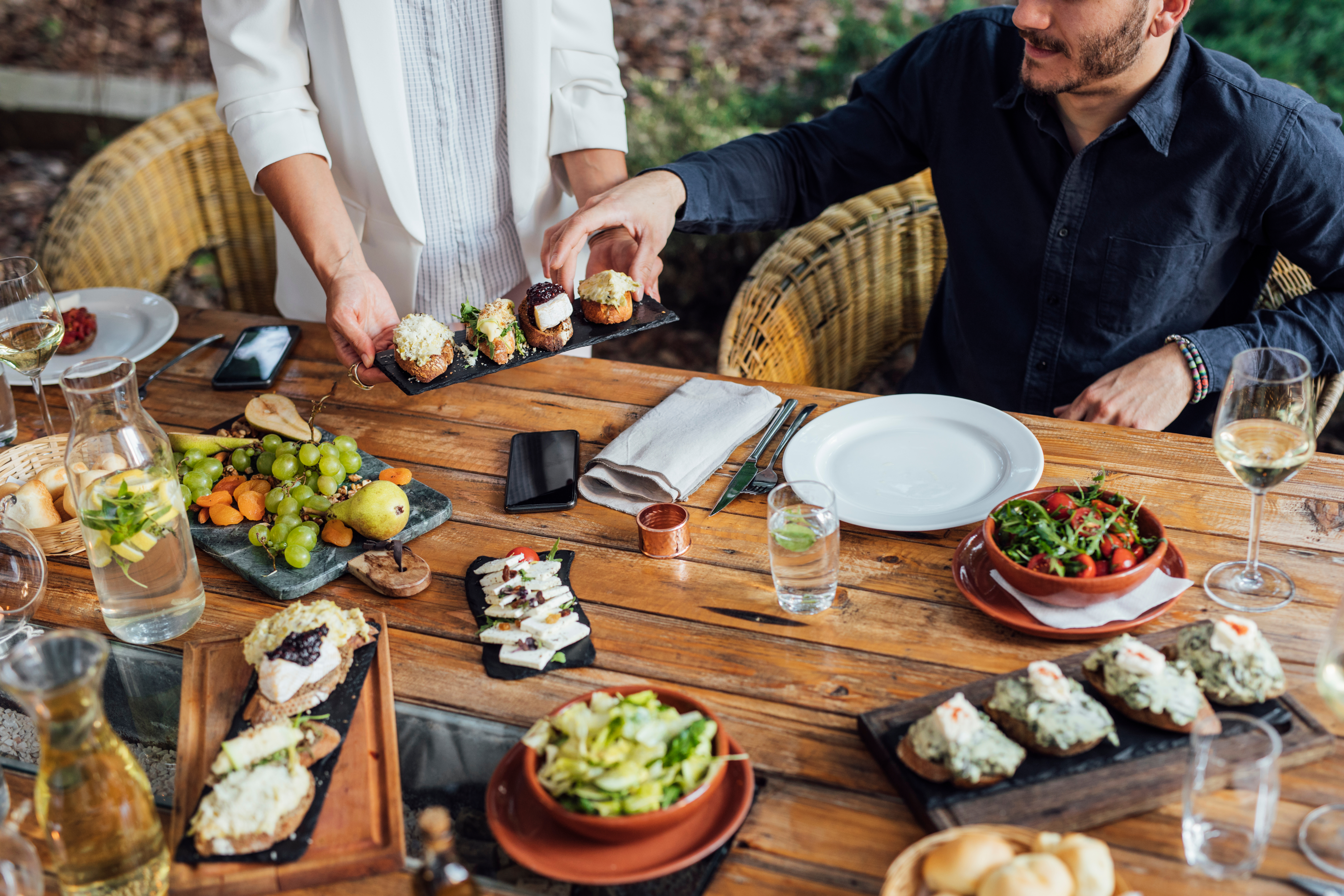 Accommodating the Dietary Preference of Diners